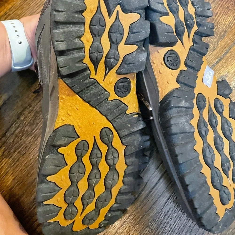 Timberland waterproof hiking boots boys size 5